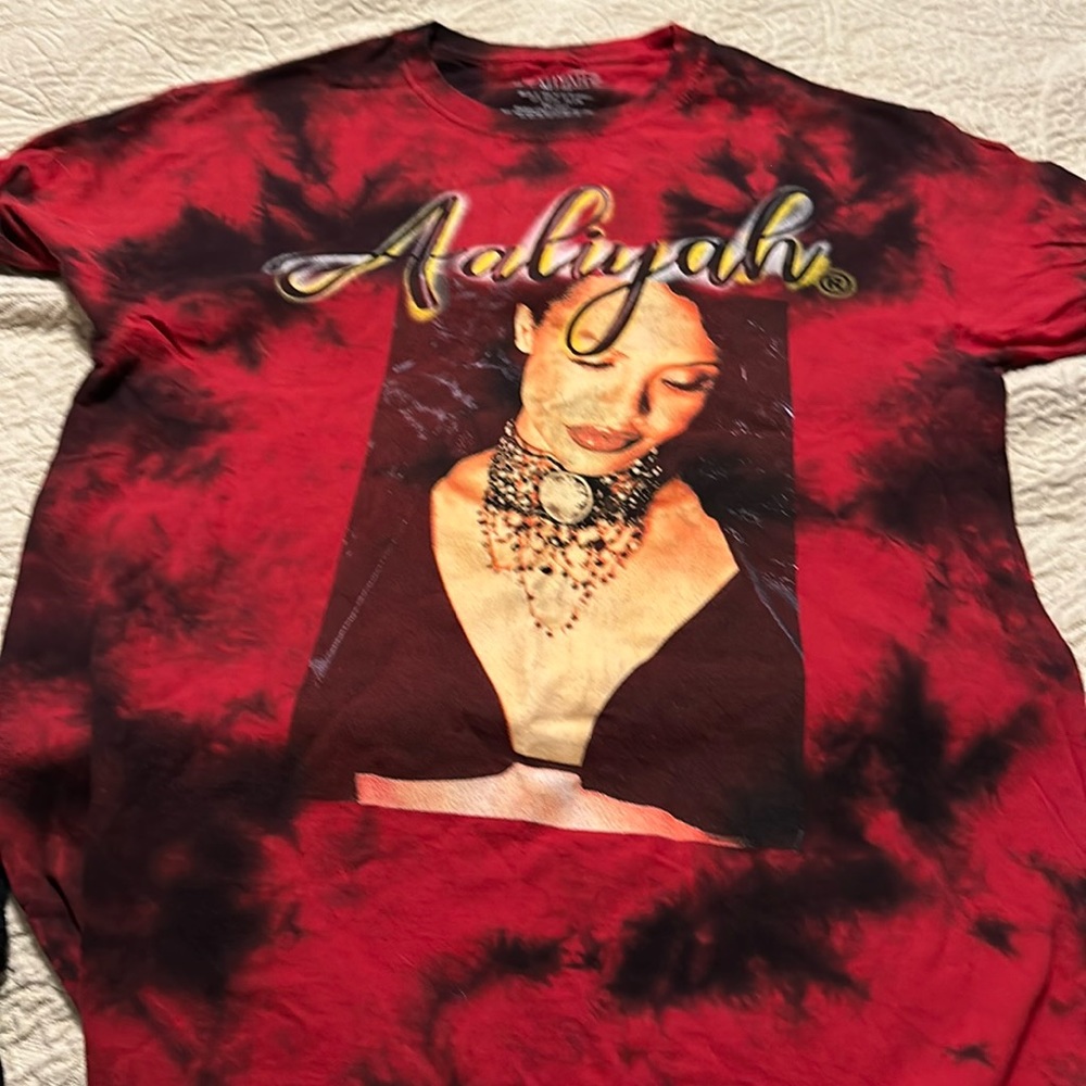 Aaliyah t-shirt